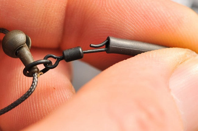 Load image into Gallery viewer, Korda - Quick Change Swivel Size 8
